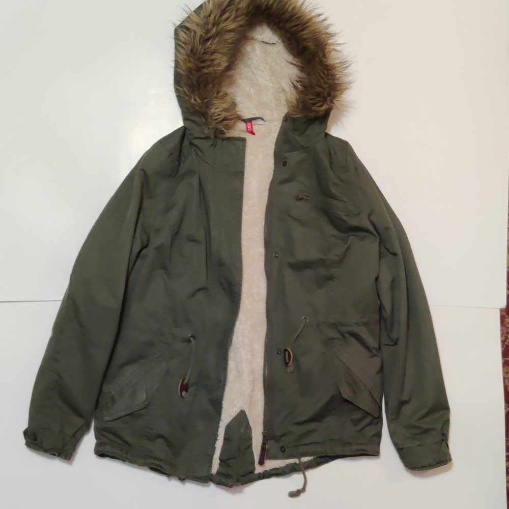 H&M Divided Shearling Coat size 6